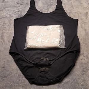 0141. EUC ~ 2 ~ 💯 % Cotton ~ Scoop Neck Body Suit ~ XL ~ Black and White